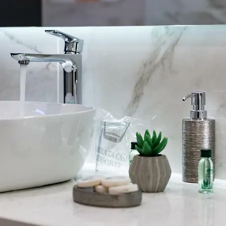 דירה Downtown Marcius Luxury With Jacuzzi & Sauna זאדאר