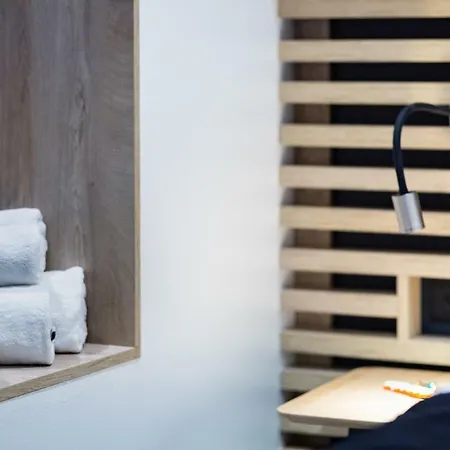 Downtown Marcius Luxury With Jacuzzi & Sauna * זאדאר