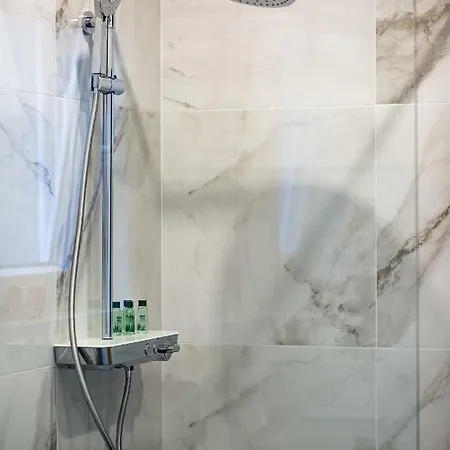 דירה Downtown Marcius Luxury With Jacuzzi & Sauna זאדאר