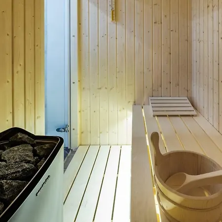 Downtown Marcius Luxury With Jacuzzi & Sauna