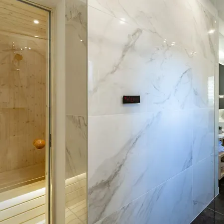 דירה Downtown Marcius Luxury With Jacuzzi & Sauna זאדאר