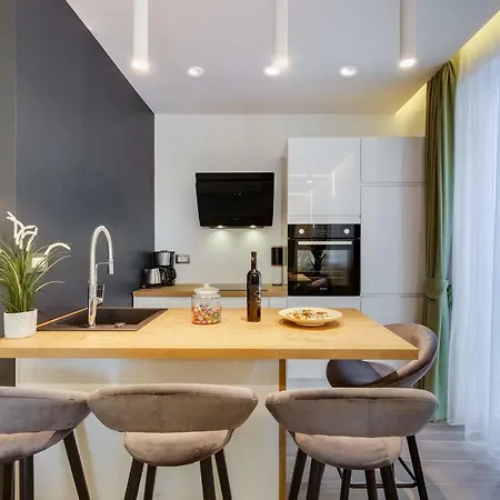 Apartment Downtown Marcius Luxury With Jacuzzi & Sauna *