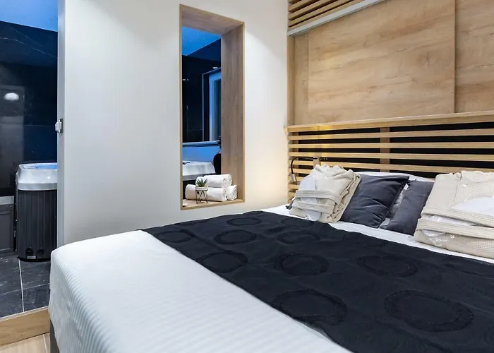 Apartman Downtown Marcius Luxury With Jacuzzi & Sauna