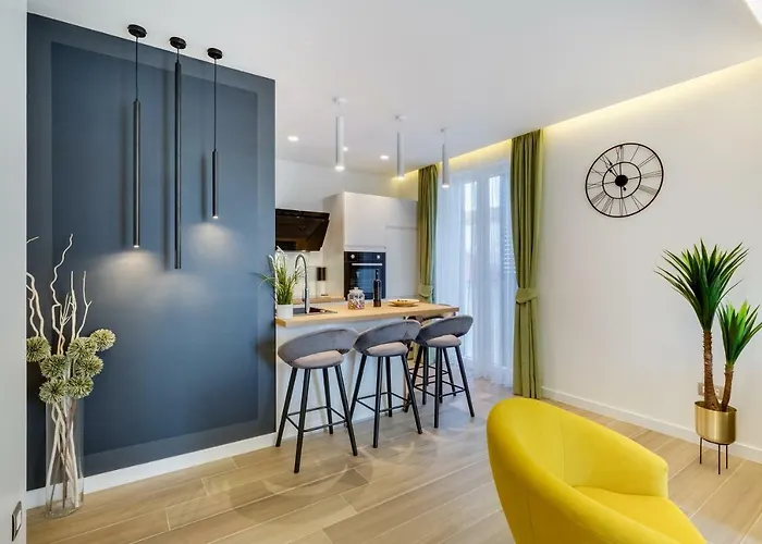 Downtown Marcius Luxury With Jacuzzi & Sauna *